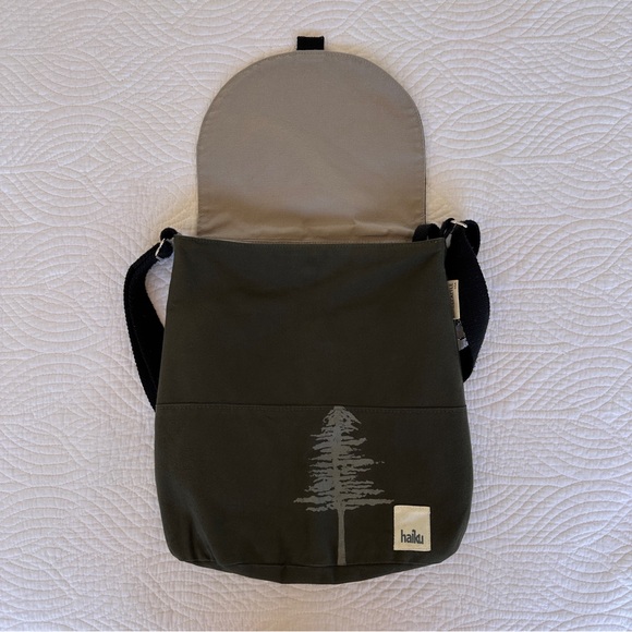 Haiku Canvas Crossbody - Picture 8 of 10